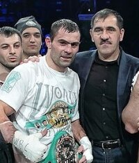 Глава Ингушетии поздравил Рахима Чахкиева с очередной победой за звание чемпиона Европы