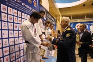 Сулейман Вышегуров завоевал первое золото на турнире в Невинномысске 